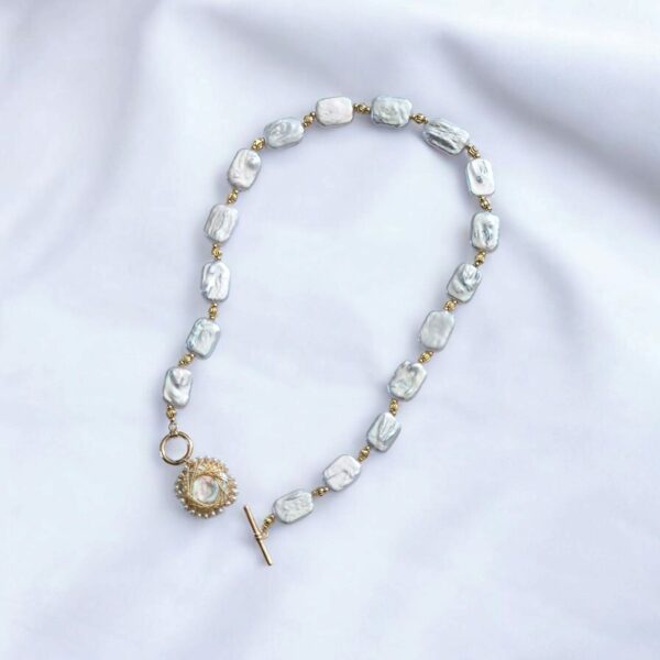 Collier à Bascule en Perles d'Eau Douce – Image 2