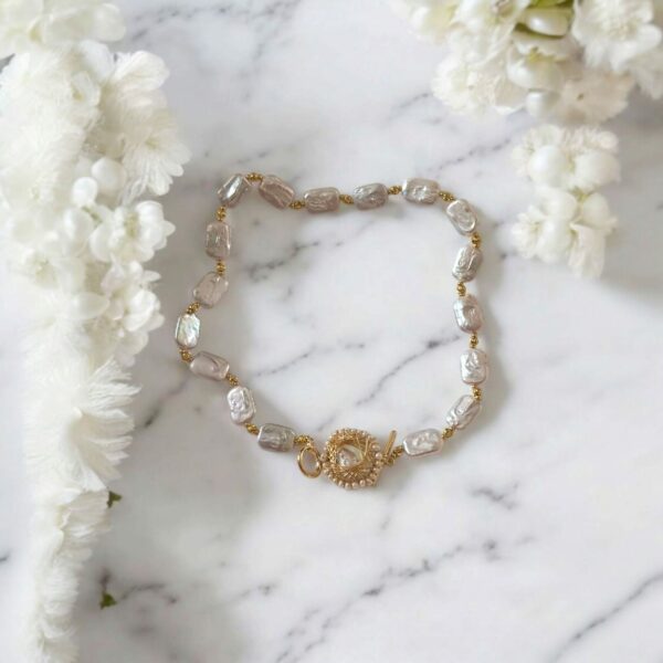 Collier à Bascule en Perles d'Eau Douce – Image 5