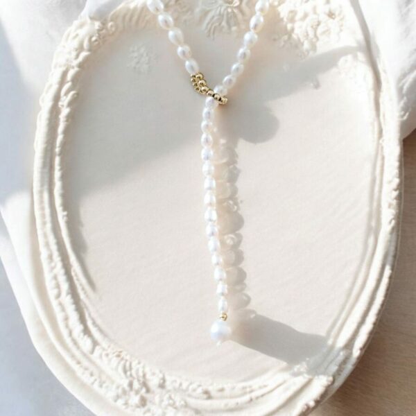 Collier ras du cou en perles d'eau douce – Image 3