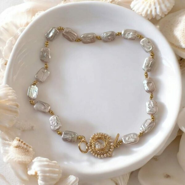 Collier à Bascule en Perles d'Eau Douce – Image 6