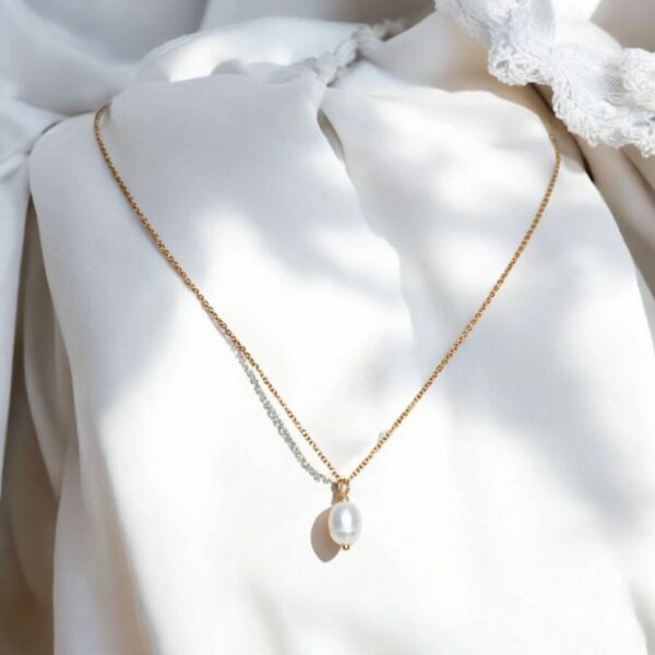 Collier Élégant Suspendu avec Perle d’Eau Douce Blanche – Image 2