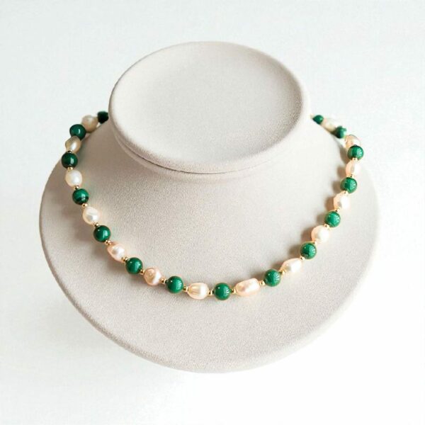 Collier Élégance Naturelle – Malachite & Perle d’Eau Douce AAA – Image 3