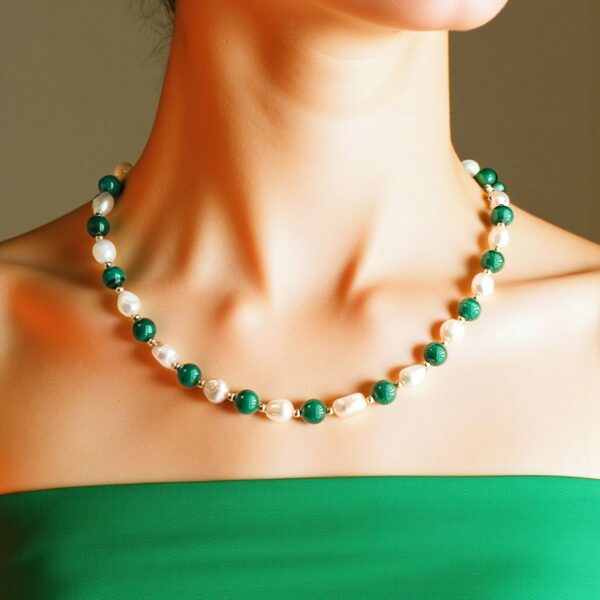Collier Élégance Naturelle – Malachite & Perle d’Eau Douce AAA – Image 2